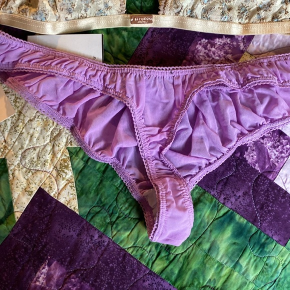 NWT Daydream Nation Bra and Panty Set size Medium - Picture 2 of 3